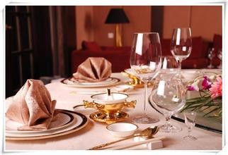 如何實現(xiàn)餐飲服務(wù)的個性化