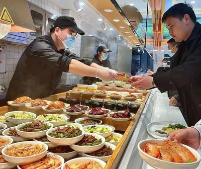 民營餐廳加入社區(qū)食堂:百種菜品、低脂低油專區(qū)&hellip;